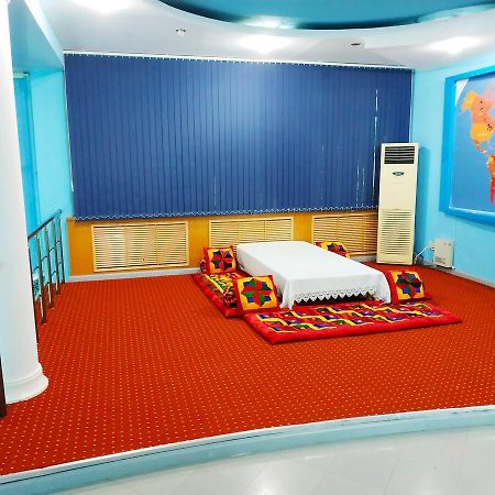 The Top Hostel Tachkent Extérieur photo