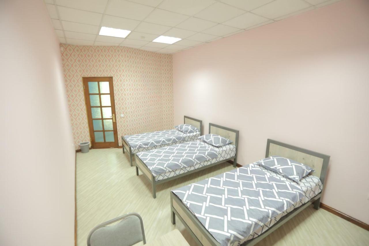 The Top Hostel Tachkent Extérieur photo